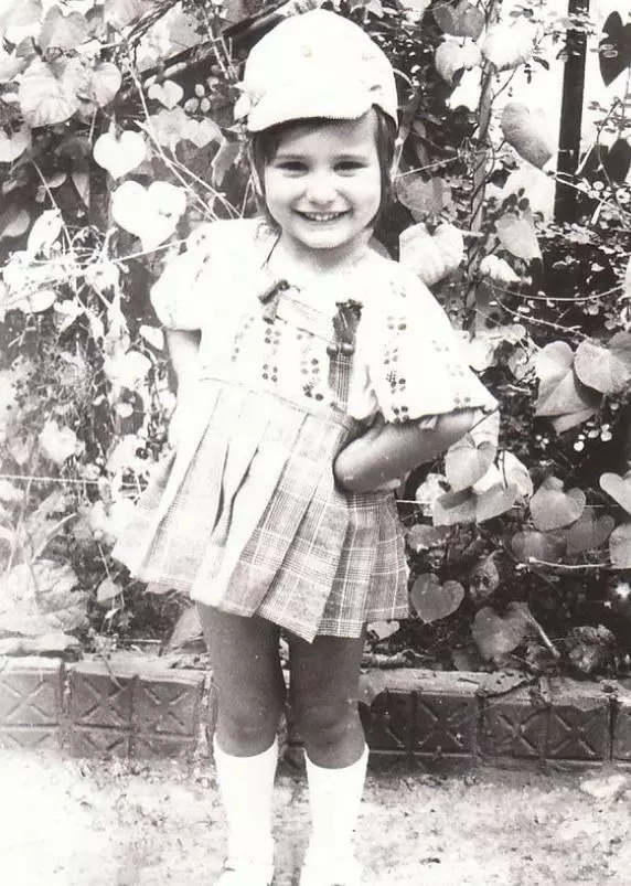 cum-arata-andreea-esca-la-19-ani-15