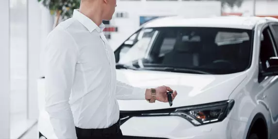 (P) Experiență premium la fiecare drum: avantajele închirierilor auto pe termen lung pentru persoane fizice de la Carnova