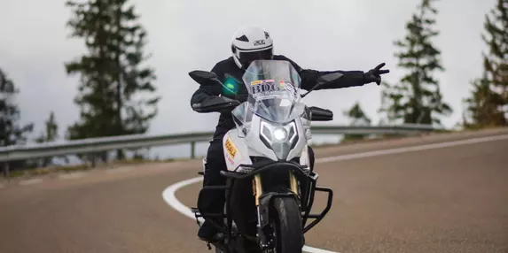 (P) Vrei să obții permisul de motocicletă în Suceava? Școala BDG te pregătește rapid și eficient