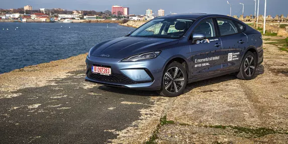 BYD Seal 5 DM-i: Eficiență și eleganță în trei volume