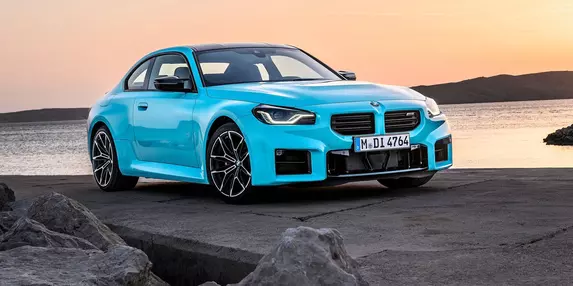 La 480 CP, e preferabil să ai tracțiune integrală. BMW M2 M xDrive propune asta și ceva în plus
