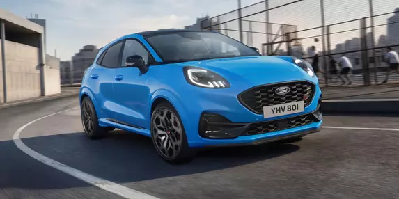 Personalizare aparte pentru versiunile Ford Puma Gen-E Black Edition și Ford Puma ST Edition, proaspăt lansate
