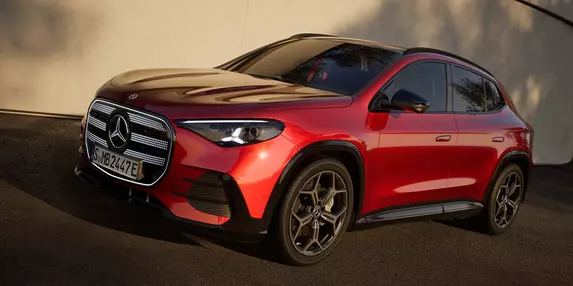 Chiar de la debut, cea de-a treia generație Mercedes-Benz GLA mizează fără ezitări pe propulsia electrică