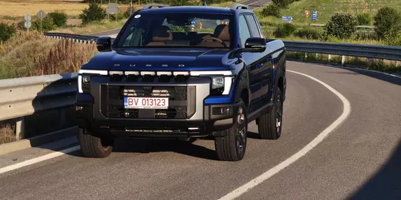 Ai vrea o rețetă tradițională, sigură, dar și cu ceva nou? Aici, noul KGM Musso Grand 2.2 XDi 4×4 e recomandarea noastră
