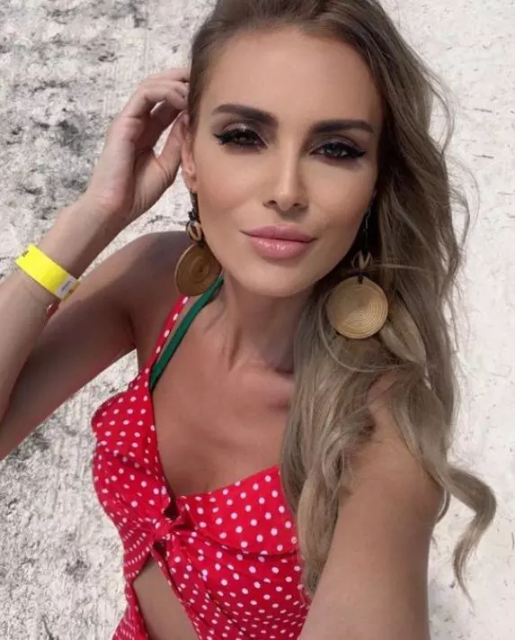 daniel-pavel-are-o-iubita-superba-cum-arata-ana-maria-pop_6