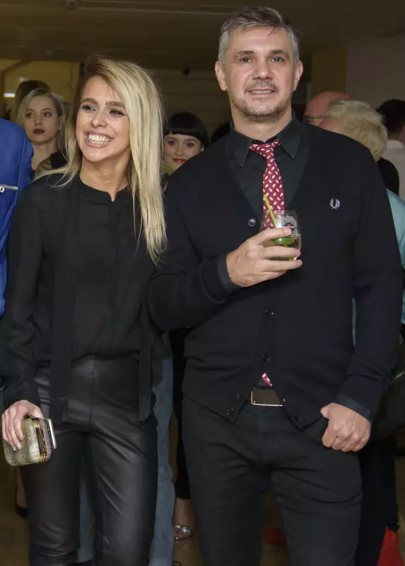 Claudia Serban si Oana Popoiag (Viva)