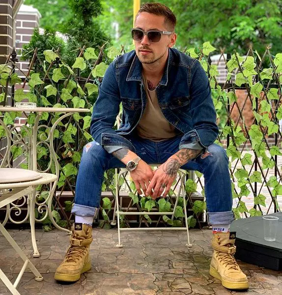 e272f76c-e58f-4845-8c4d-898fb527ea90