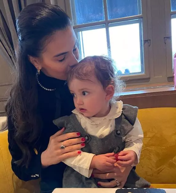 anca-serea-se-simte-rau-4