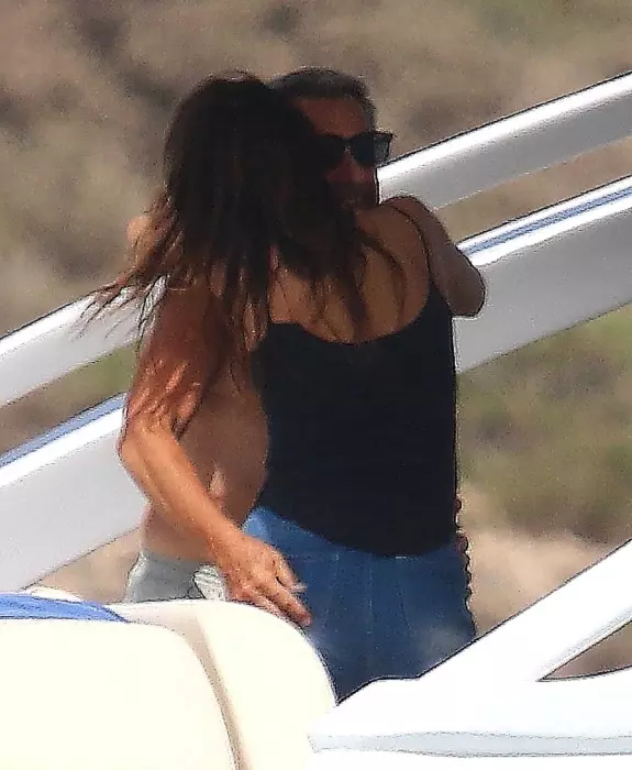 Carla-Bruni-si-Nicolas-Sarkozy-4