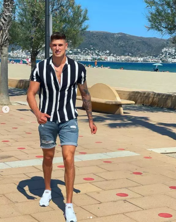 alex-delea-survivor-5