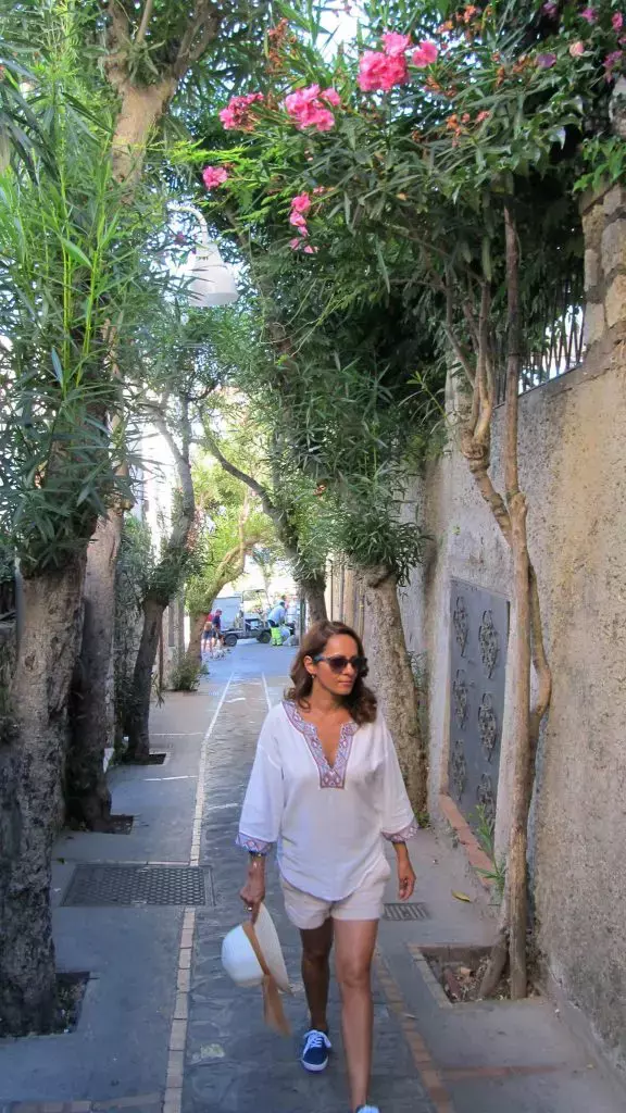 Carmen-Trandafir-8-576x1024-1