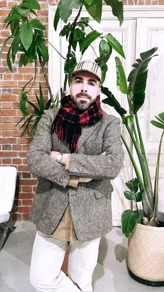 maurice-munteanu-4-576x1024-1