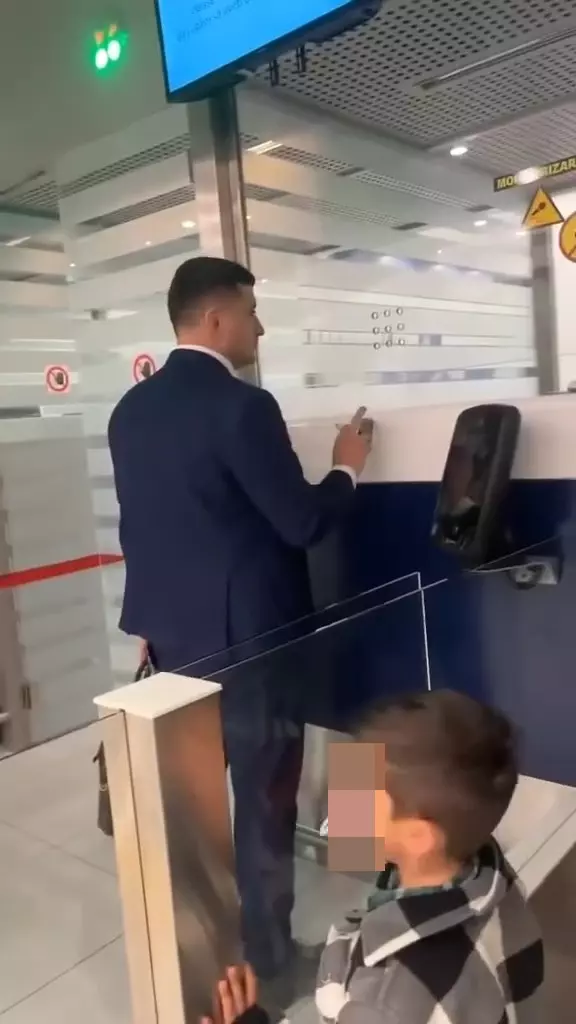 George Simion la aeroport (1)