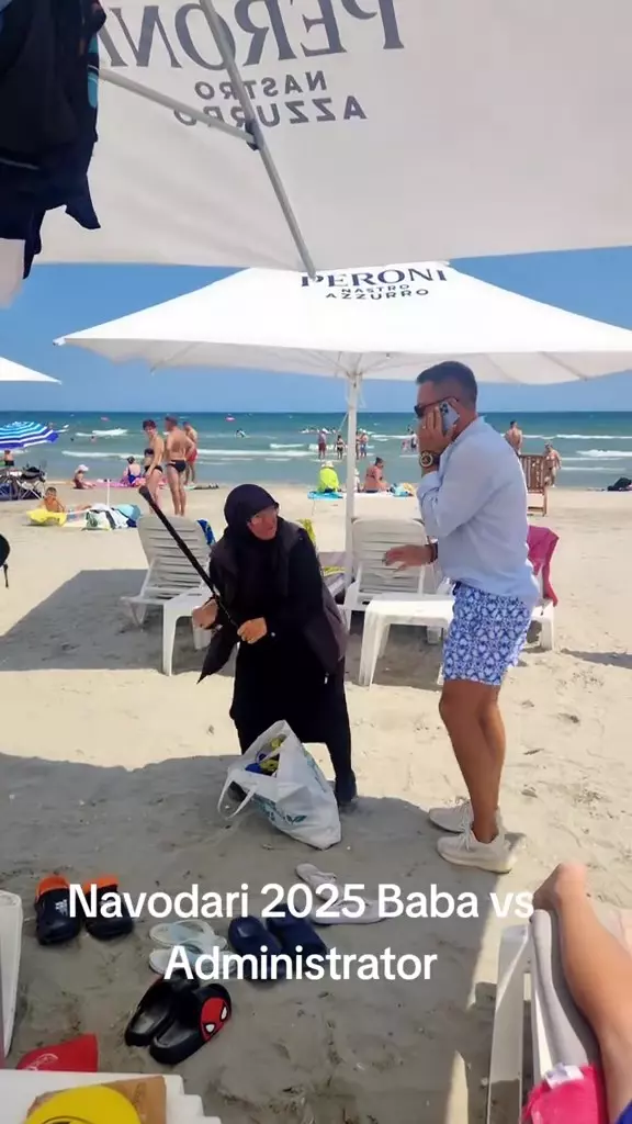 Un bărbat a fost fugărit și bătut cu bastonul de o femeie de 50 de ani, pe plajă la Mamaia Nord (10)