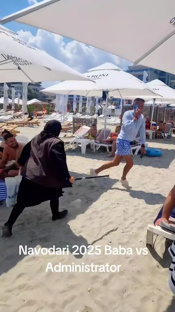 Un bărbat a fost fugărit și bătut cu bastonul de o femeie de 50 de ani, pe plajă la Mamaia Nord (6)