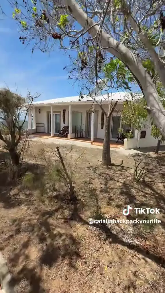 Radu Mazăre complex turistic resort Madagascar (5)