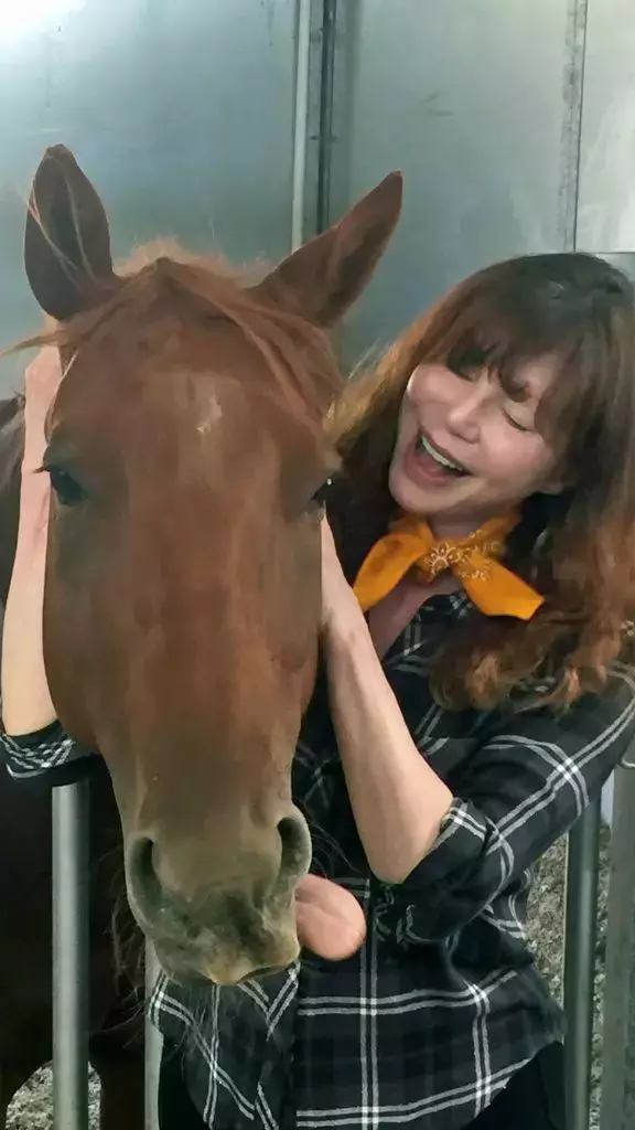 Victoria-Principal-9-576x1024-1