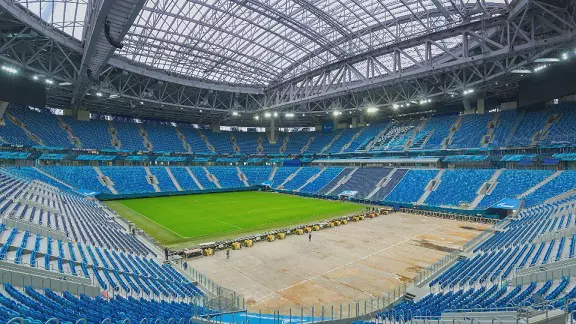 Sankt Petersburg_Megastadion_Turul Europei