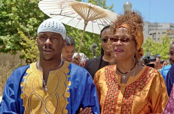 În 2003, Whitney, Bobby și fiica lor, Kristina, au călătorit în orașul Dimona (Israel), unde au fost botezați în râul Iordan de așa-numiții Evrei Negri, o sectă condusă de un fost șofer de autobuz din New York.