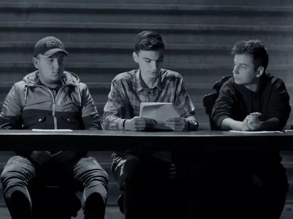 pentru-mine-tu-esti-ceausescu-sebastian-mihailescu