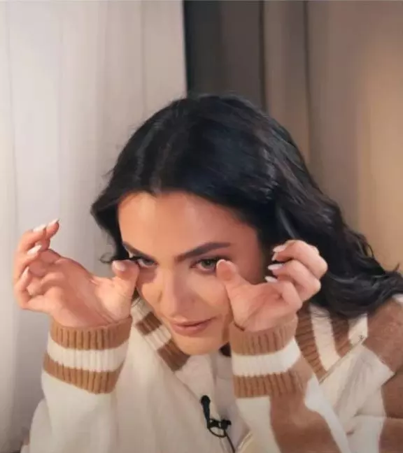 alexia-eram-in-lacrimi