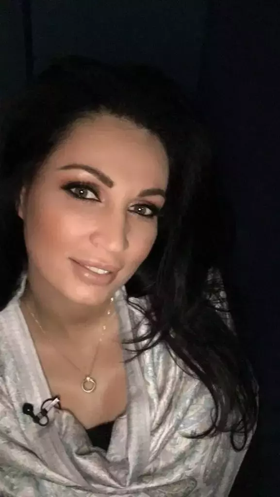 nicoleta-luciu-8-577x1024-1