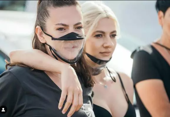 Cine-este-Estera-sora-Lidiei-Buble-de-la-Asia-Express-6