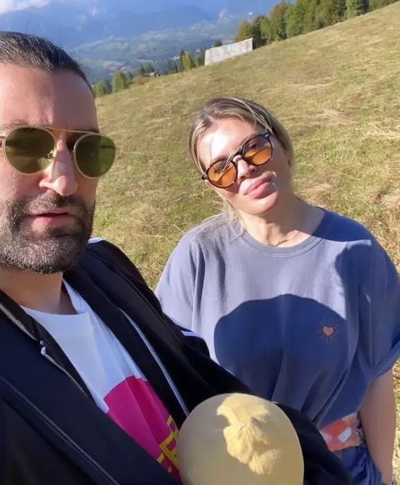 gina-pistol-smiley-vacanta-8