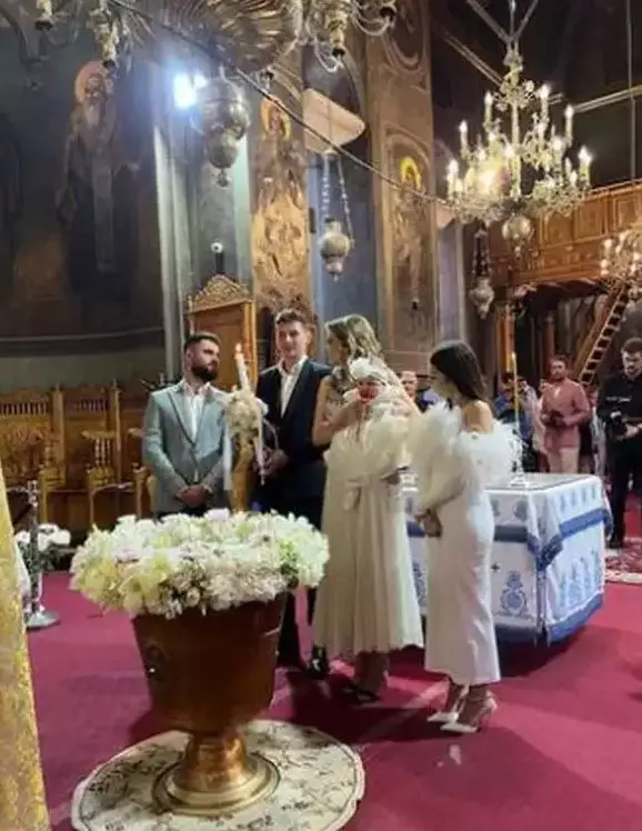 nicole-cherry-nunta-111