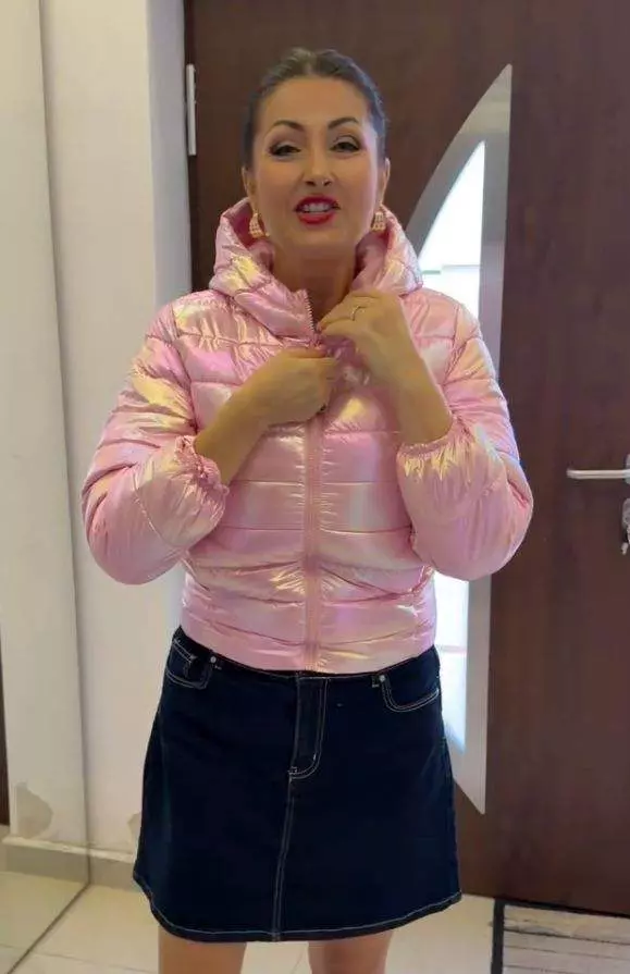 Gabriela Cristea în jacheta fiicei sale (2)