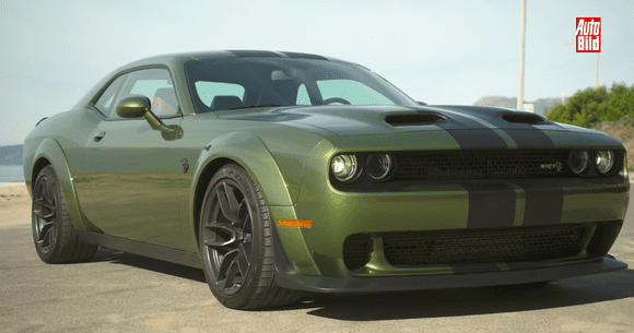 VIDEO: Dodge Chellenger Hellcat Redeye - American muscle