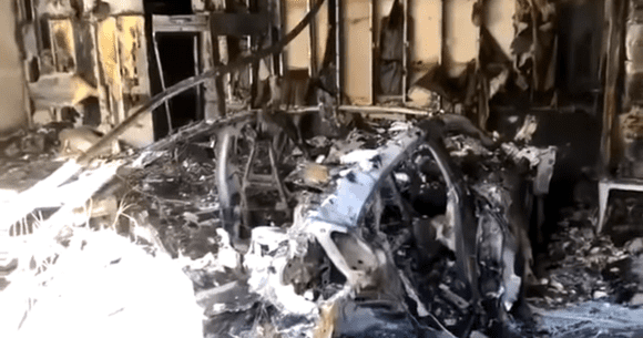 Porsche Taycan, praf și pulbere după ce a luat foc și a explodat într-un garaj (VIDEO)