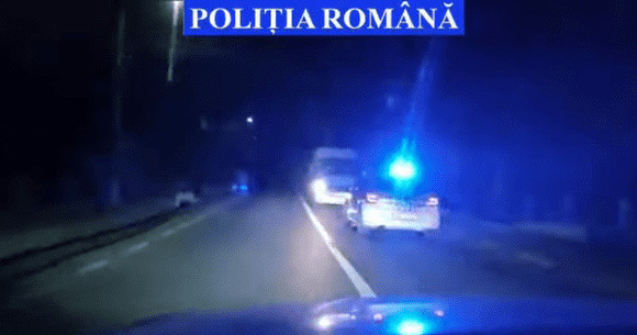 Cea mai lentă urmărire din România se termină cu împușcături. De ce fugea șoferul urmărit (VIDEO)