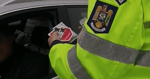 Cei mai de treabă polițiști sunt în Galați. Ce cadou le-au făcut șoferilor (VIDEO)