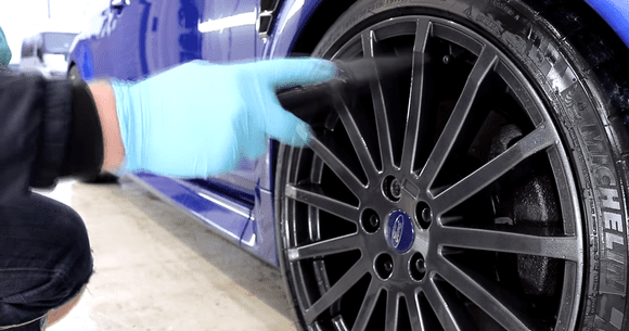 Uscător sau lavetă: care este cea mai bună metodă de a usca mașina? (VIDEO)