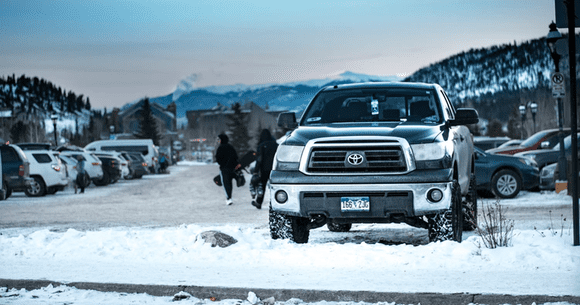 (P) Nu lăsa iarna să te ia prin surprindere: comandă online cele mai bune anvelope!