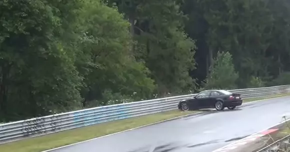 Toamna se numara accidentele de pe Nurburgring