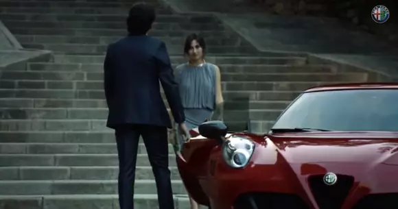 Alfa Romeo 4C are parte de un spot de promovare spumos în SUA