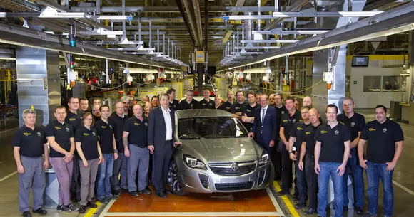 Uzina Opel din Russelsheim a produs primul vehicul sub brandul Holden