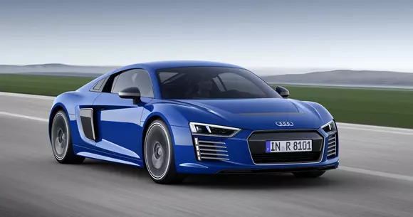 Primele imagini oficiale cu noul Audi R8 e-tron