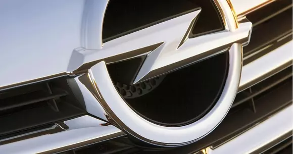 Lovitură de teatru: Peugeot se pregătește să cumpere Opel!