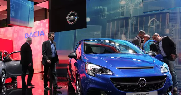 Live Geneva 2015 - Standul Opel