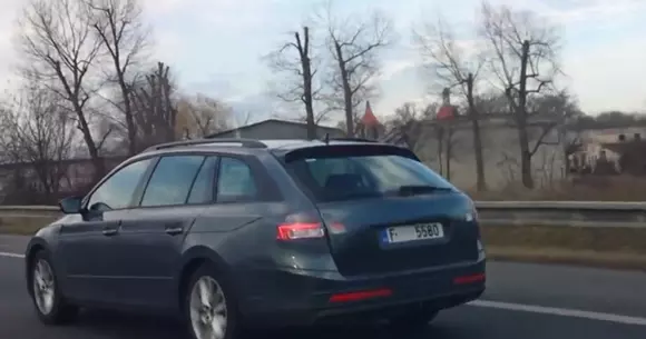 Video spion cu viitoarea Skoda Superb Combi