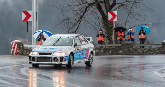 Thomas Abraham și Rares Silași vin la Arad cu Mitsubishi Lancer Evo 3 Kombi