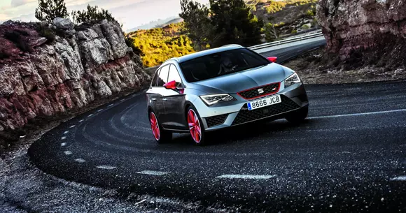 Seat Leon ST Cupra - Pentru familie și pentru circuit