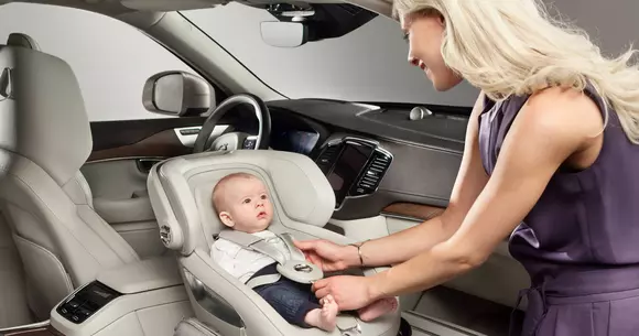 Volvo prezintă un concept de siguranță pentru copilul tău