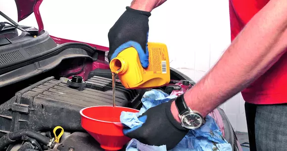 Cum se verifică uleiul la motor