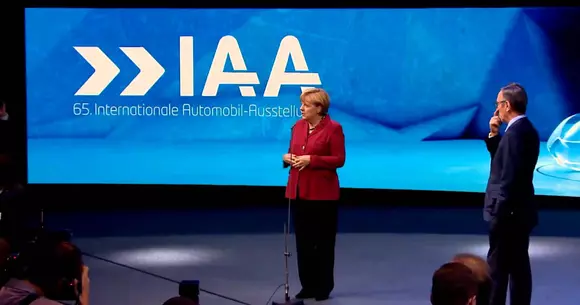 Angela Merkel, despre sistemele de parcare automate