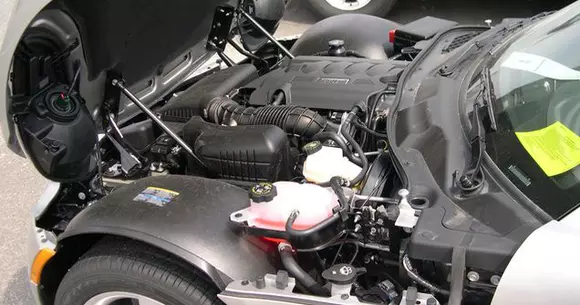 Ai idee la cât timp se schimbă uleiul pentru servodirecție?