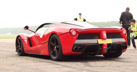 Top 5 cele mai scumpe mașini de fotbaliști